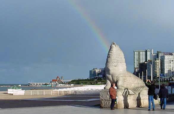 Escultura de Lobo Marino en el Mar de Plata, Argentina