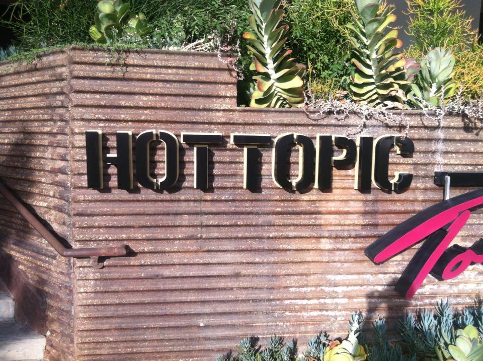 My Adventures. Hot Topic and Cerisier