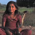 طفلة هندية تعيش مع 6 ثعابين كوبرا ملكية