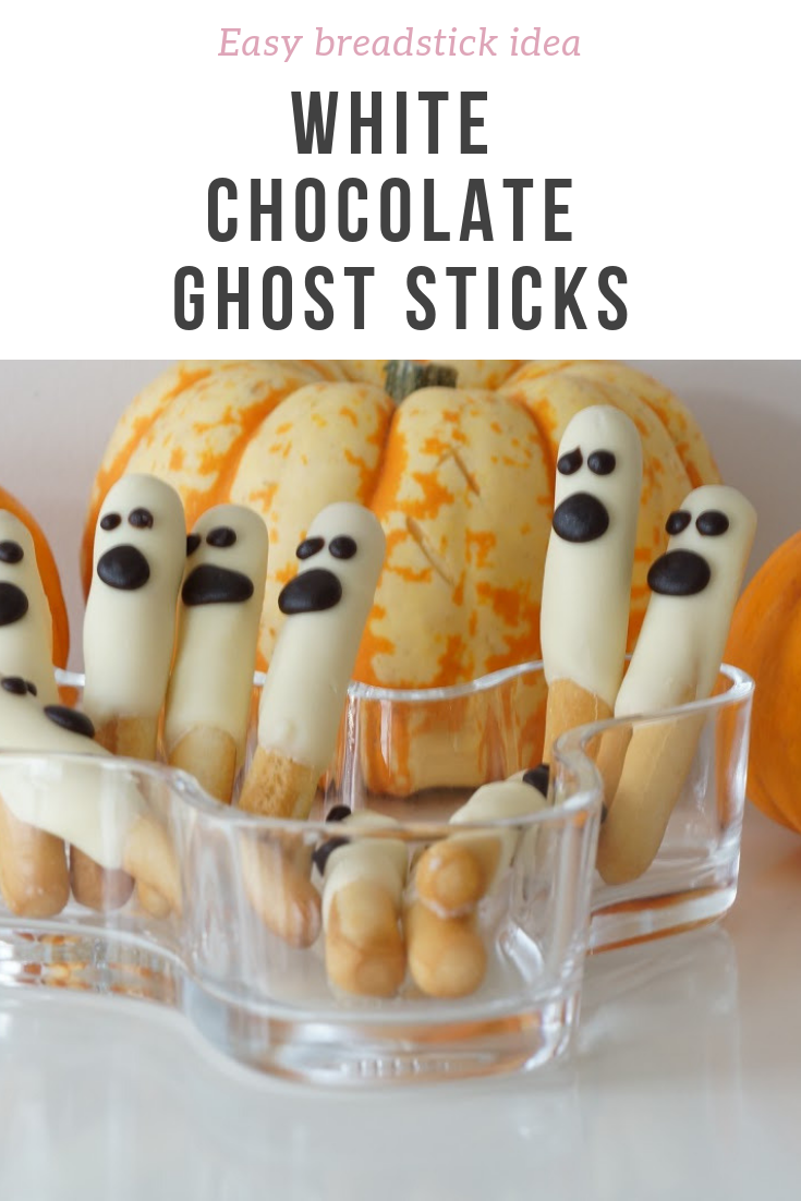 A very simple and quick recipe to do for a Halloween party - ghost breadsticks! All you need is breadsticks, white chocolate, dark chocolate and a piping bag. Kids love these, and easy for kids to make too.