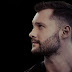"Rythm Inside" é a nova música de Calum Scott, que esteve no Brasil este ano