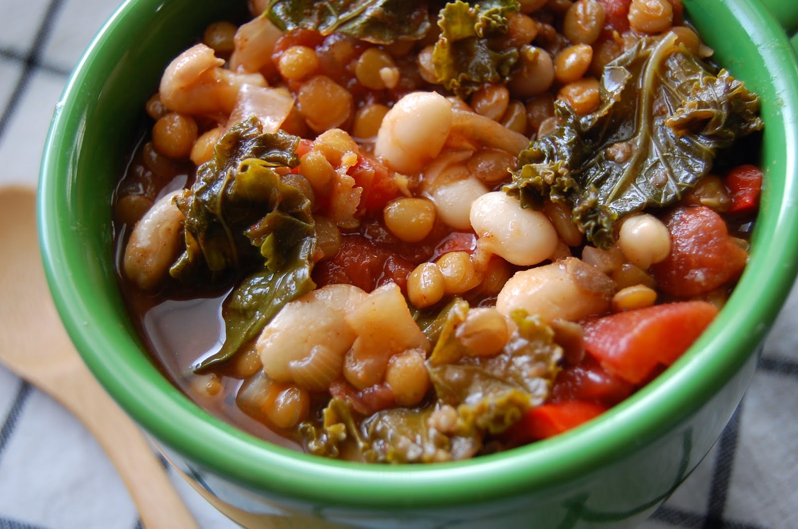 julianne gray {Soup's On} Lentil & Kale Soup with Slow Cooker White Beans