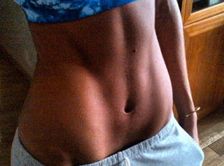 Espaço Georgia Machado: É possível conseguir uma barriga negativa malhando?