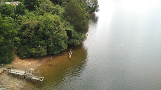 pemadangan dari atas jembatan pulau Balang
