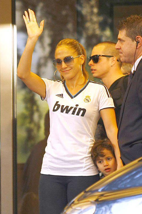 JLOve WORLD TOUR 2012 JLO SAYS GOOD BYE TO MADRID jlove-world-tour-2012-jlo-says-good-bye-to-madrid