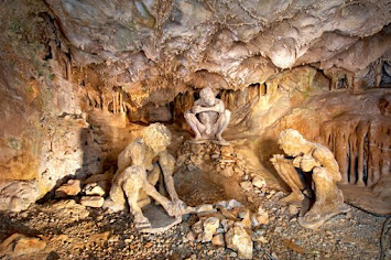 Περιηγήσεις  Σπήλαιο Πετράλωνα