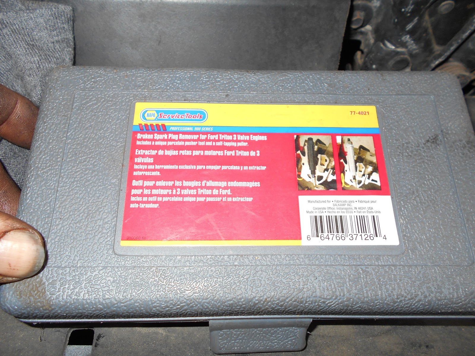 Ford 5.4 Triton Engine Spark Plug Repair Kit
