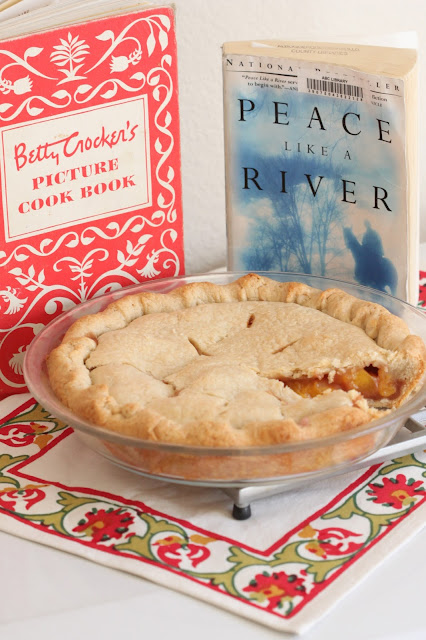 Old Fashioned Peach Pie | Tortillas and Honey