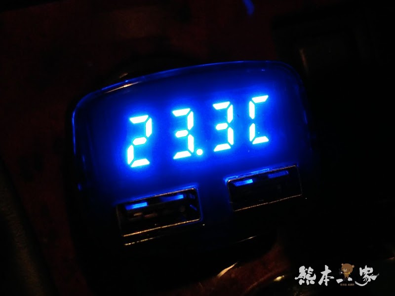 開車族必備好物開箱|好用電壓電流溫度顯示器
附3A雙USB車充功能