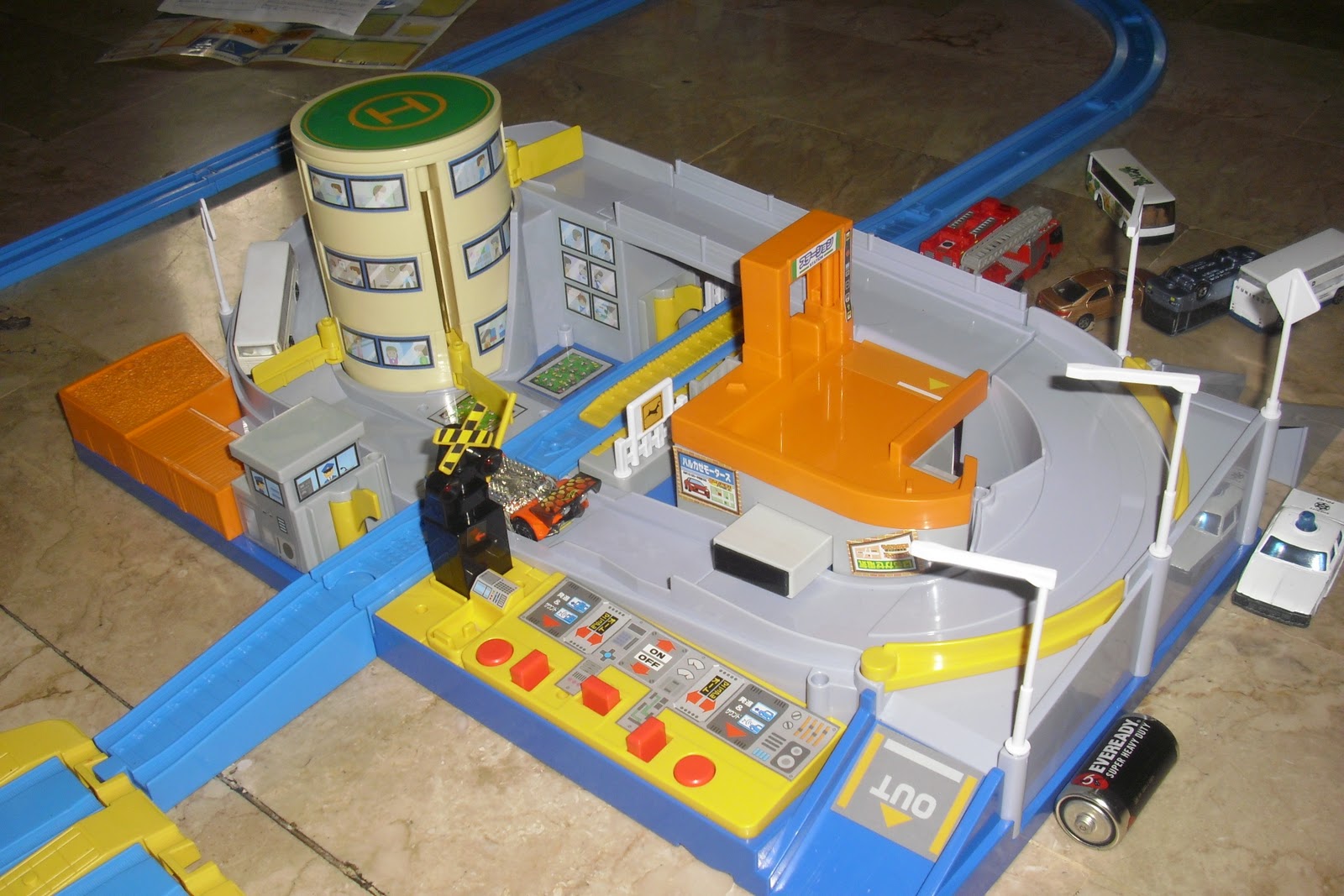 takara tomy toys