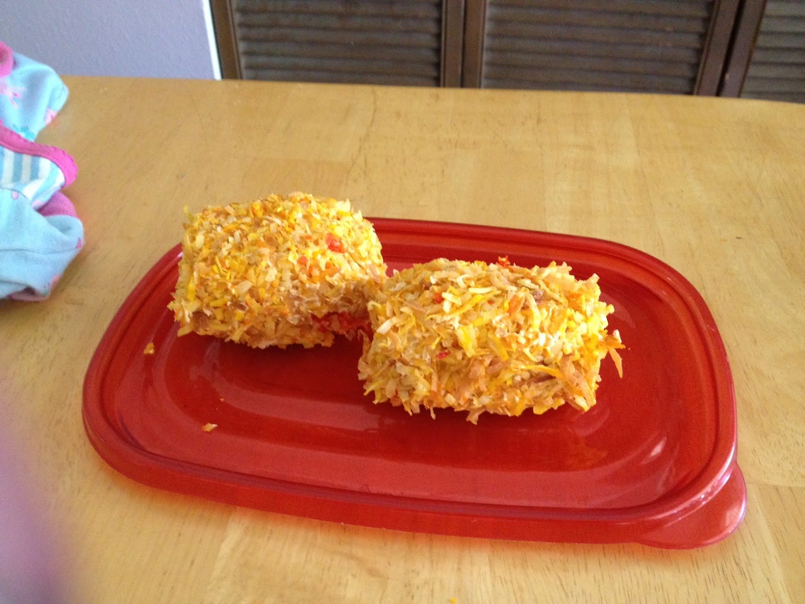 P.M. Cakes Straw Bale Cake Decor Tutorial