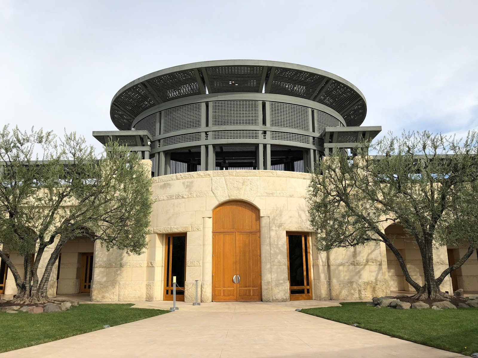 フード ワインの日々 ナパ ワイナリー オークヴィルの高級ブランドワイン Opus One Winery オーパス ワン ワイナリー
