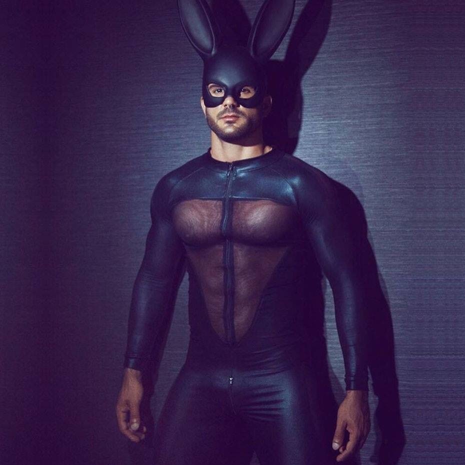 Easter Bunnies (Sexy) .