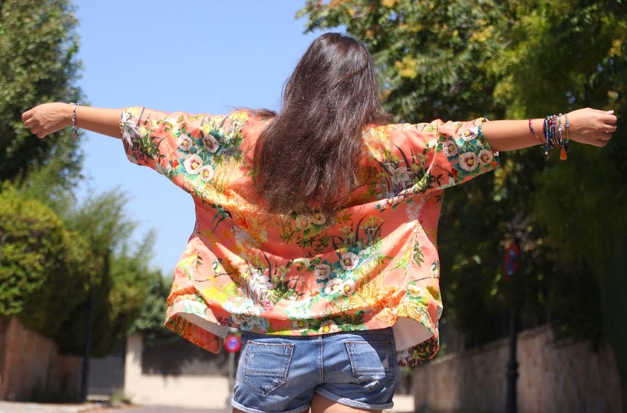 DIY Tutorial paso a paso: Kimono (patrón gratis). Blog de costura y blog diy.