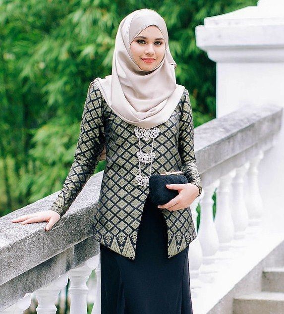 Model Baju Batik Kantor Wanita Berjilbab Kombinasi Terbaru Model Baju Batik Kantor Wanita Berjilbab Kombinasi Terbaru