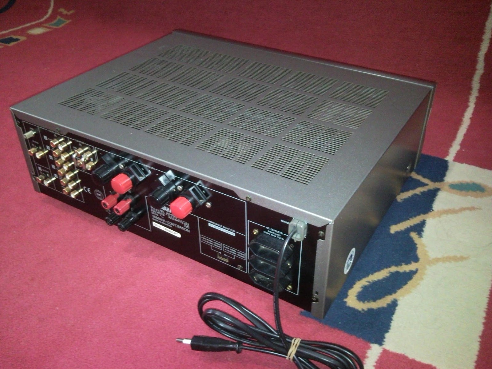 Lentera Akustika Yamaha AX596 (Integrated Amplifier)