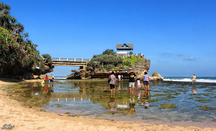 PESONA INDONESIA PESONA KEINDAHAN PANTAI KUKUP JOGJAKARTA PESONA INDONESIA PESONA KEINDAHAN PANTAI KUKUP JOGJAKARTA