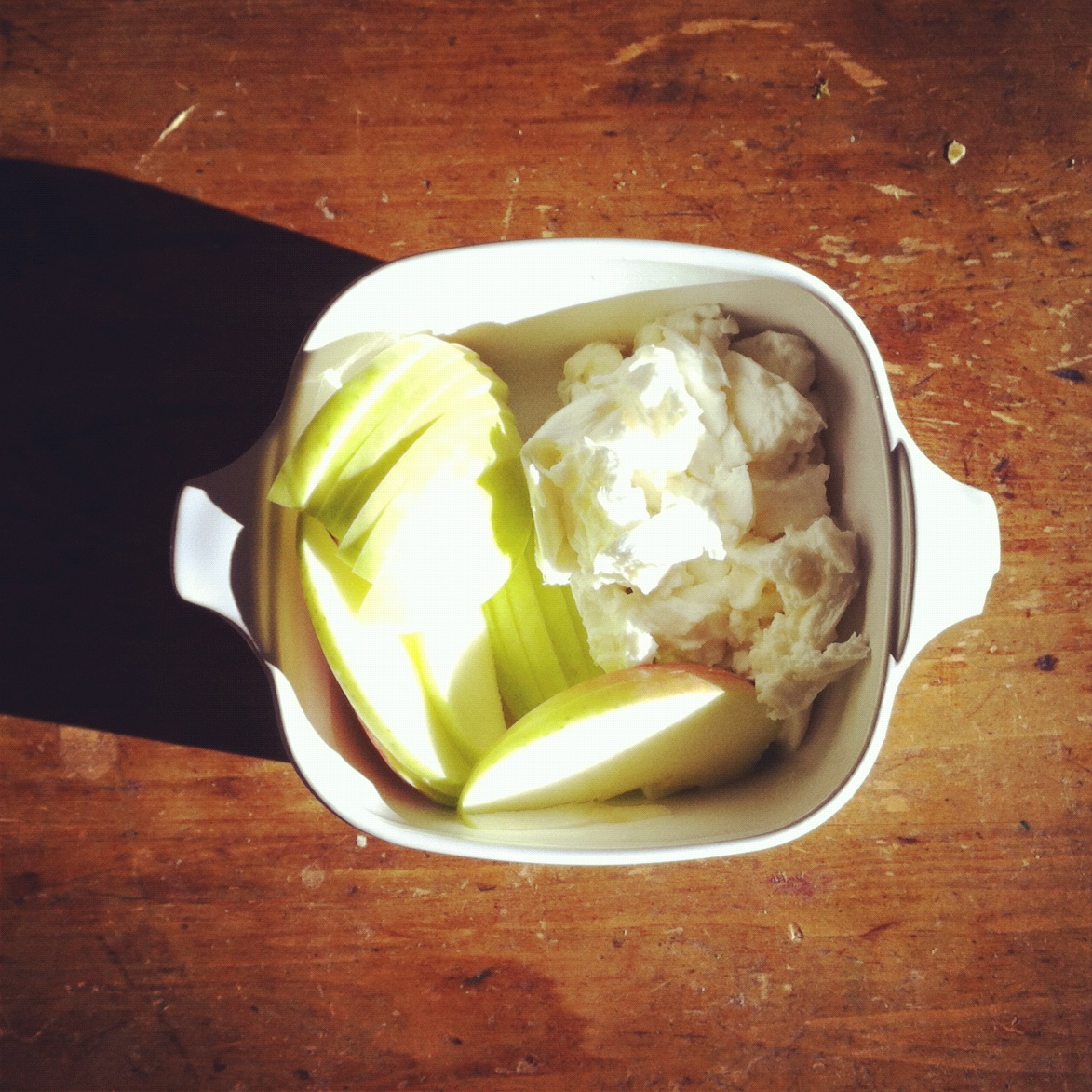 Cantabridgette Apple Feature Pink Lady, Mutsu, and Jonagold