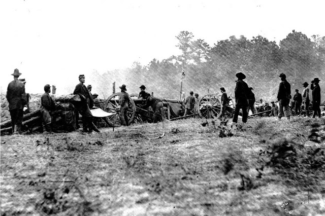 Union forces of Benson's Battery in the Battle of Seven Pines stand guard in the fighting against Gen. Thomas