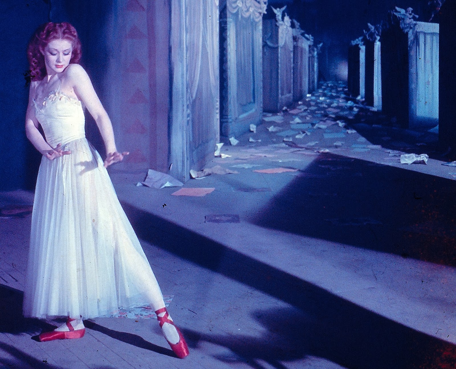 the girl with the red shoes story