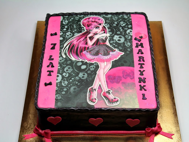Draculaura Monster High Photo Cake - Birthday Cakes in London