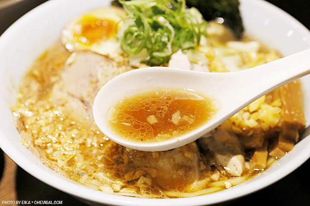 整碗拉麵被叉燒蓋滿滿！師承拉麵之神，日本道地雞淡麗系拉麵全新開幕！