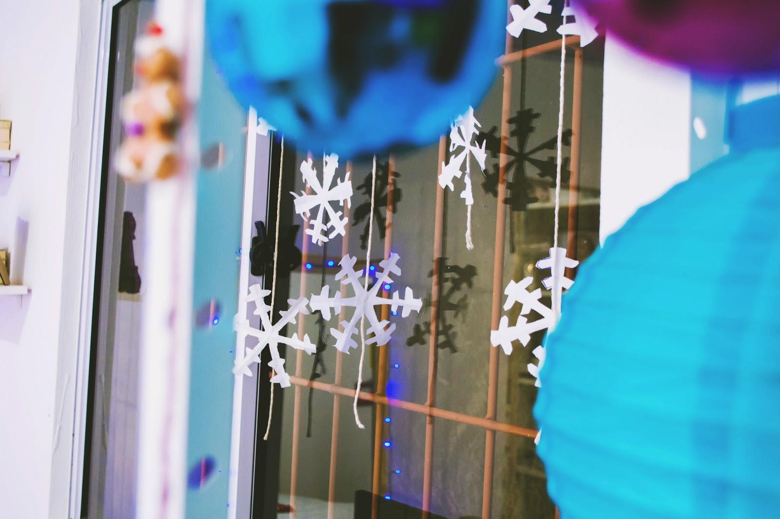 Decorando o quarto para o Natal 2016 Ideias e inspiração com Pisca pisca, cortina de neve e mais