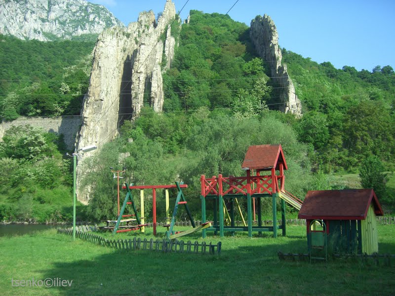 Малки пътешествия в красива България: Ритлите- с. Люти брод, Мездра