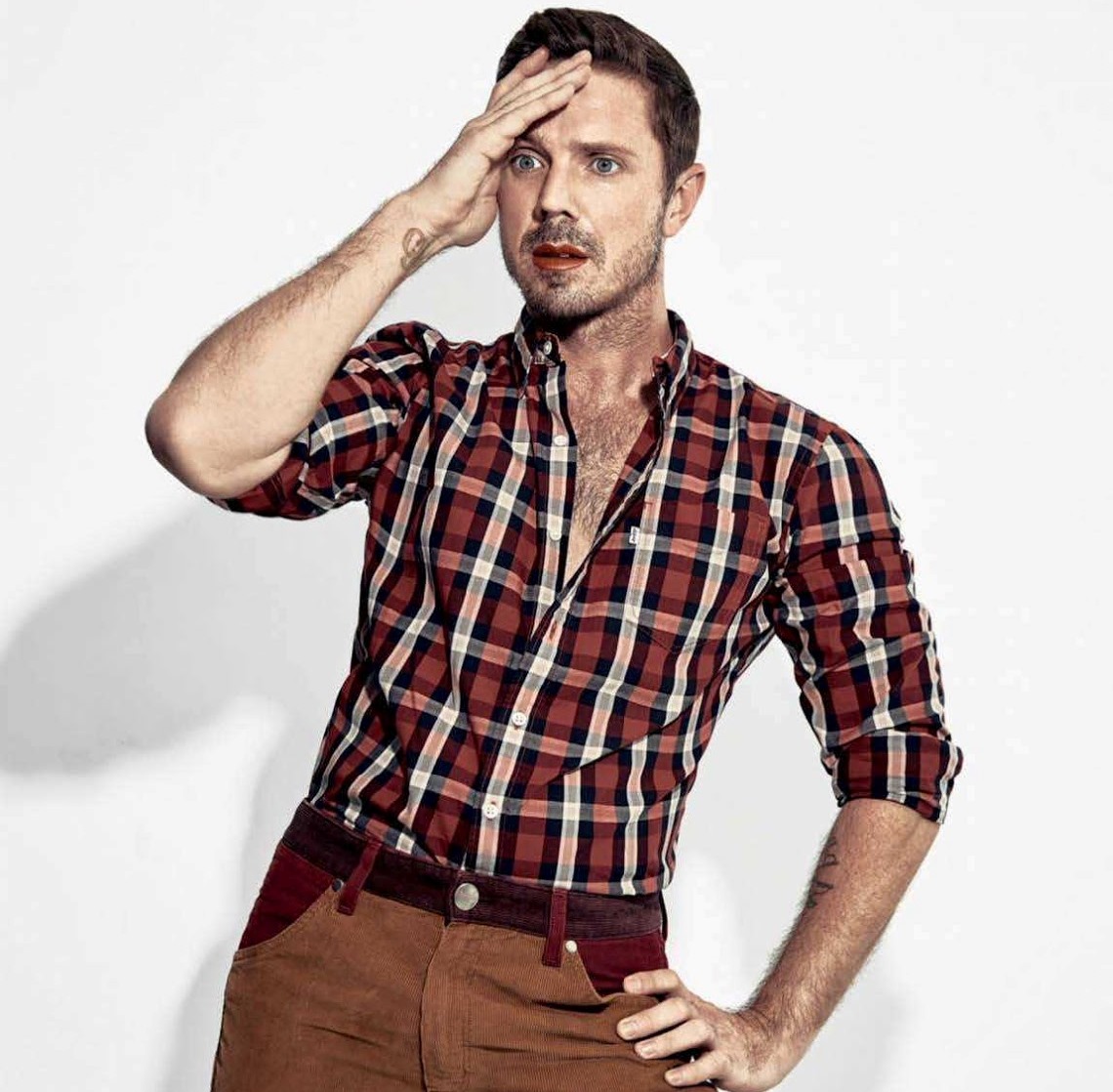 El Lavadero de las Muñecas JAKE SHEARS ESTRENA EL VIDEO DE 'BIG BUSHY