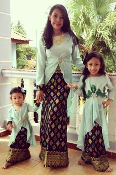 konveksi seragam  batik Baju  Seragam  Untuk Keluarga  Pengantin 