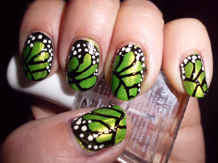 manicura alas de mariposa