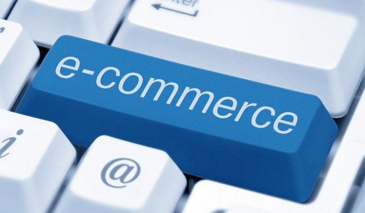 Com previsão de faturamento em torno de R$ 60 bilhões em 2017, varejo virtual transforma a relação entre consumidores e varejistas