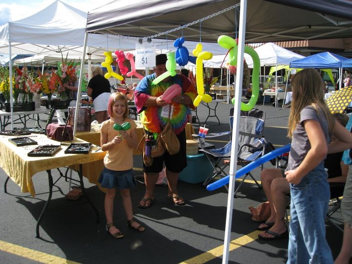 Randazle the Balloon Twister Plainfield Farmer's Market
