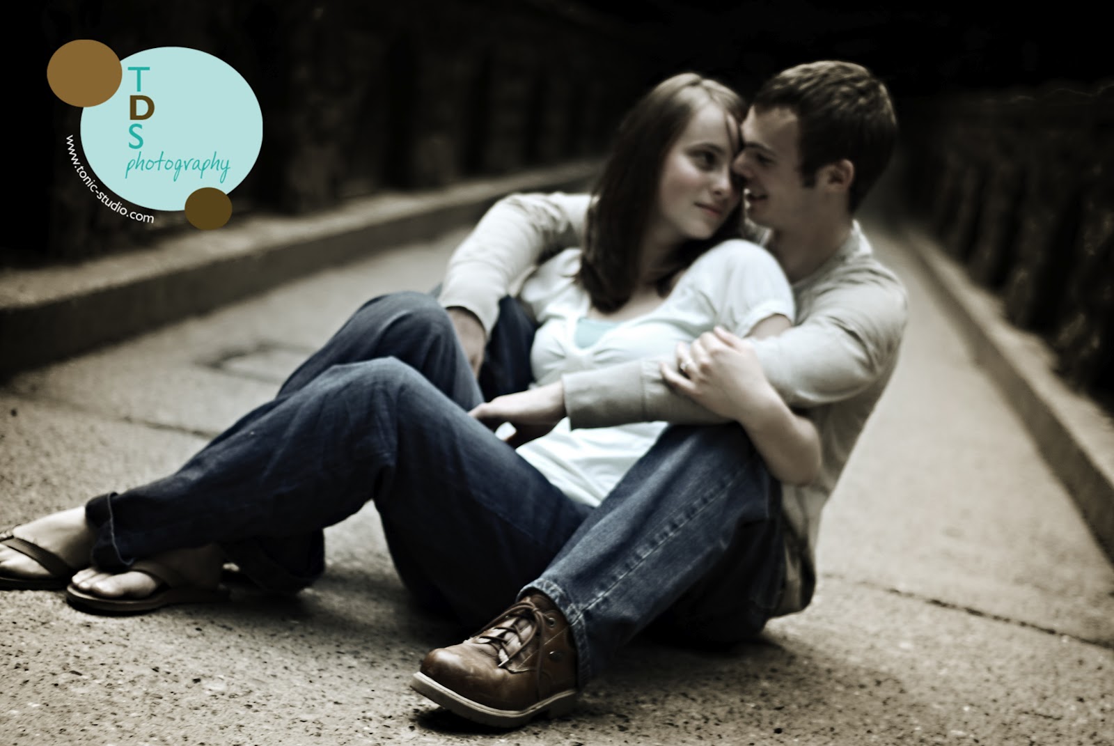 couple love wallpapers | couple love kissing wallpapers | love kissing