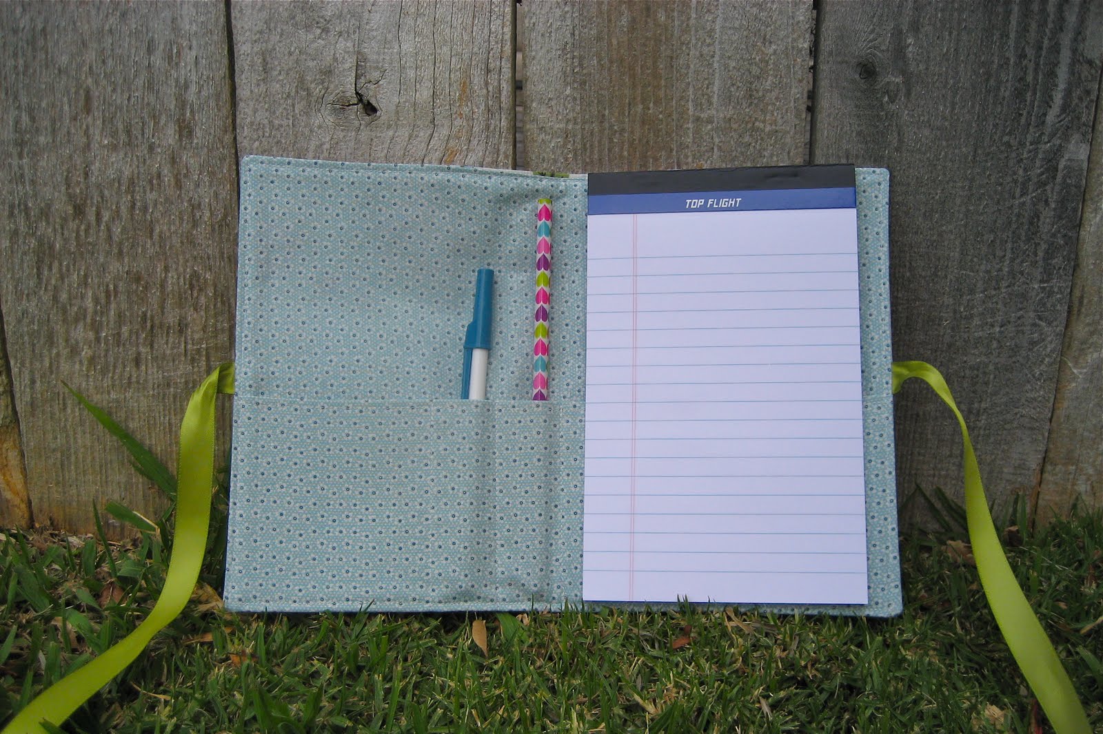 Random Craft Notepad & Pen Holder