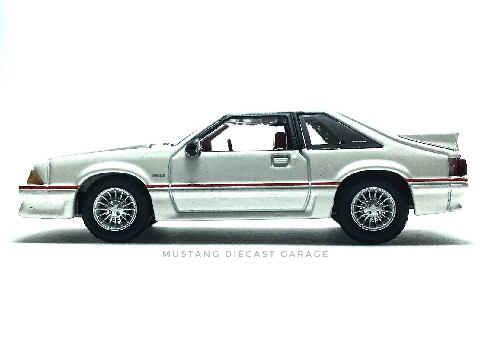 Greenlight Anniversary Collection 1965 Ford Mustang Gt 1 64 Scale