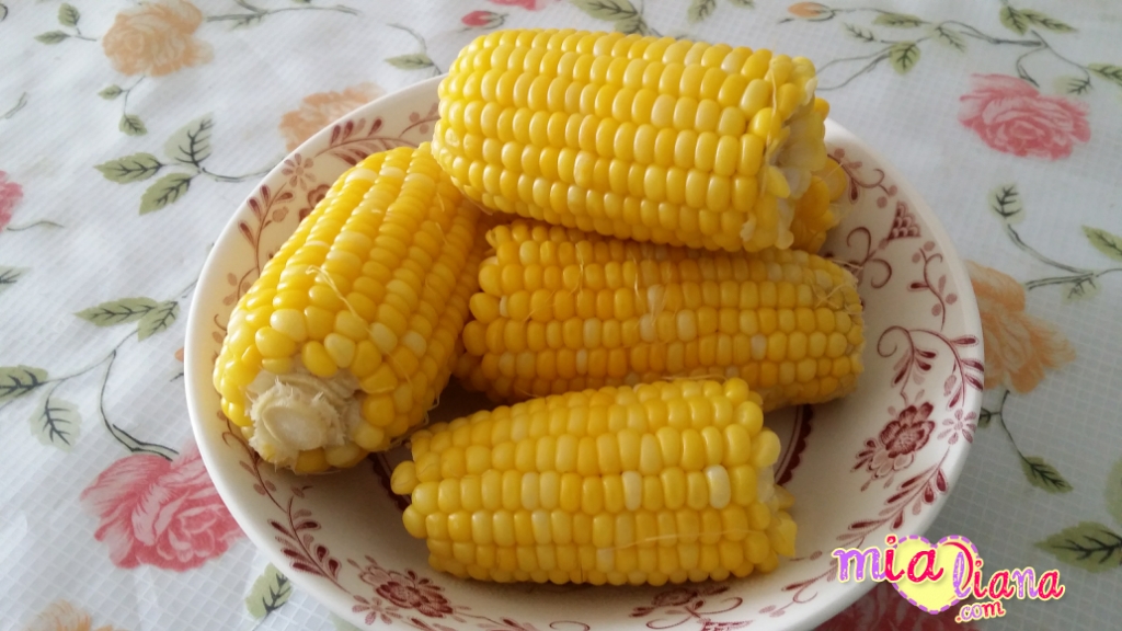 Rebus Jagung - Mia Liana