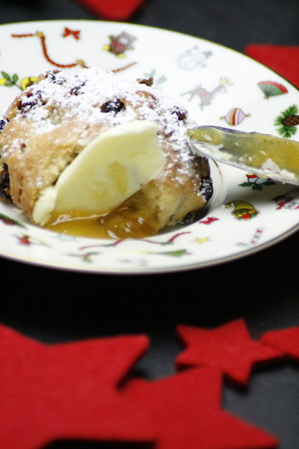 mein i tüpfelchen: Weihnachtsschickerei: Stollenbrötchen, Orangen ...