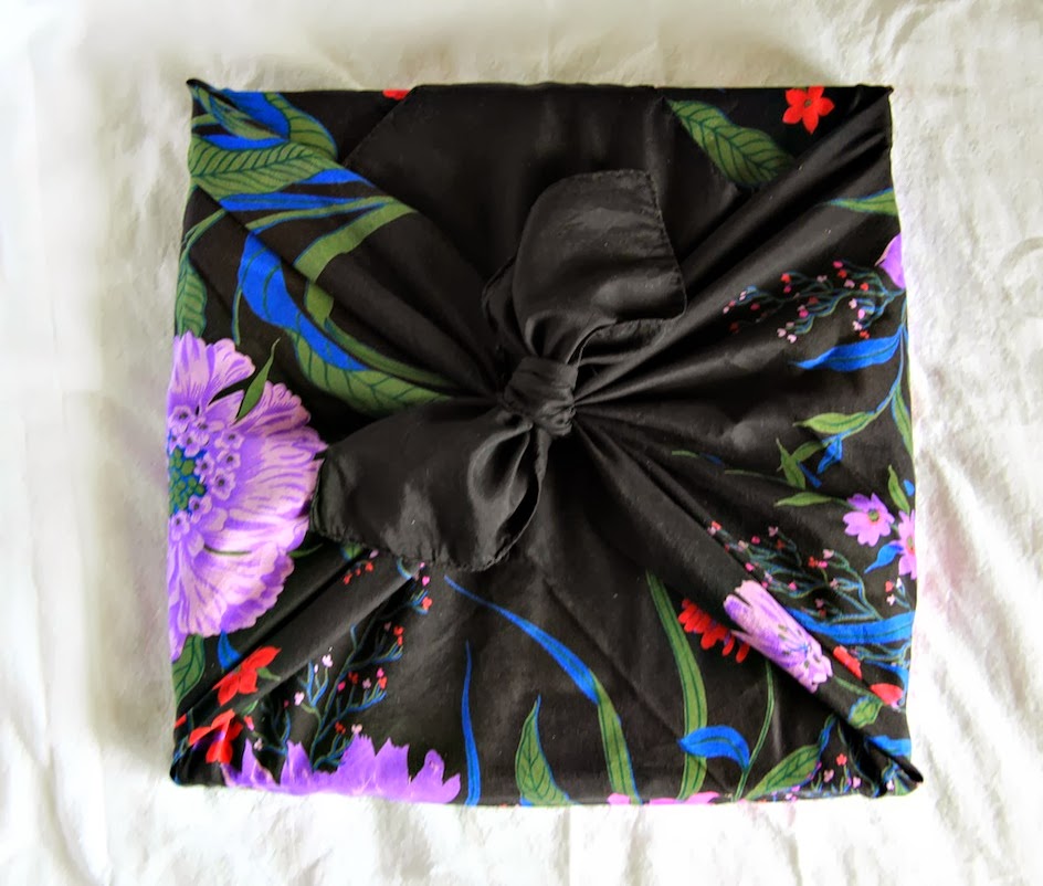 BIJOU LIVING How to Uniquely Wrap a Gift