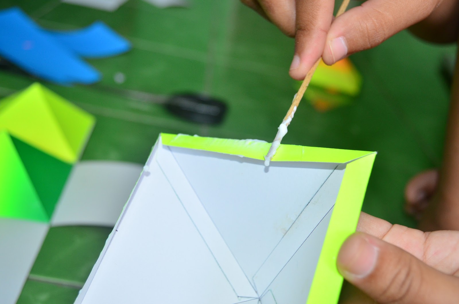 6 Limas Persegi di dalam 1 Kubus? - Tamtam house