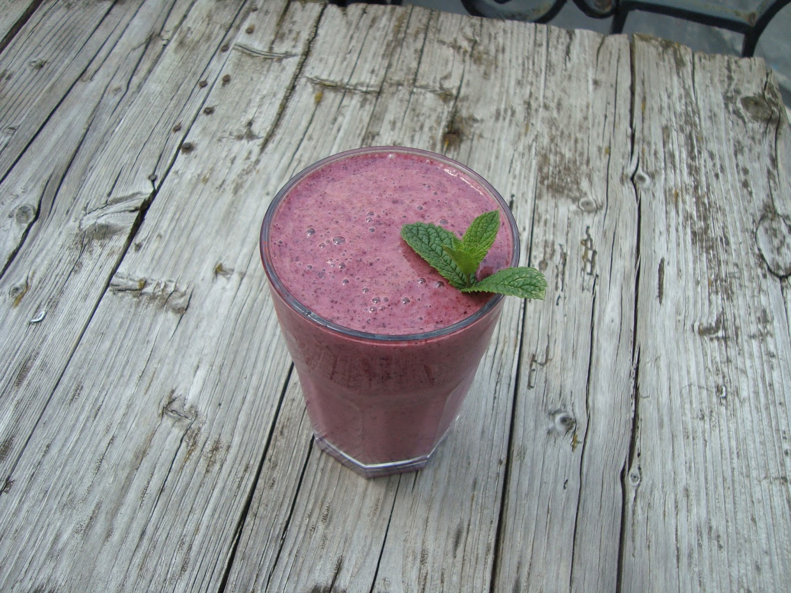 Lullaby For Pies 43 BERRY BANANA PRUNE YOGURT SMOOTHIE