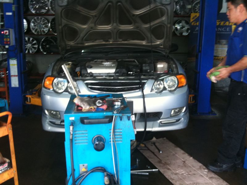 KIA SPECTRA Full Flushing on Kia Spectra Auto Gear Transmission.