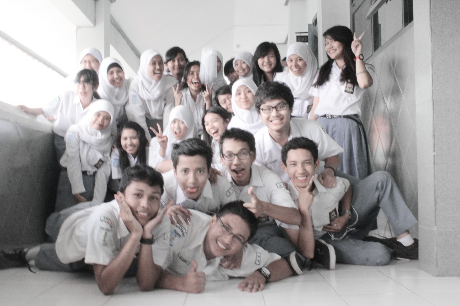 Английский начальная школа my family. Family для детей. Семья на английском языке. My second family download. Рисунок семьи по английскому языку.