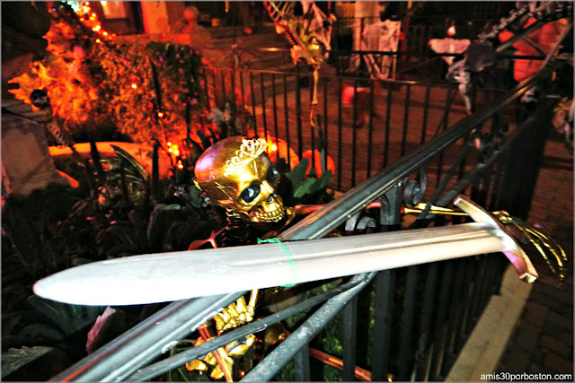 Decoraciones de Juego de Tronos por Halloween en Back Bay, Boston