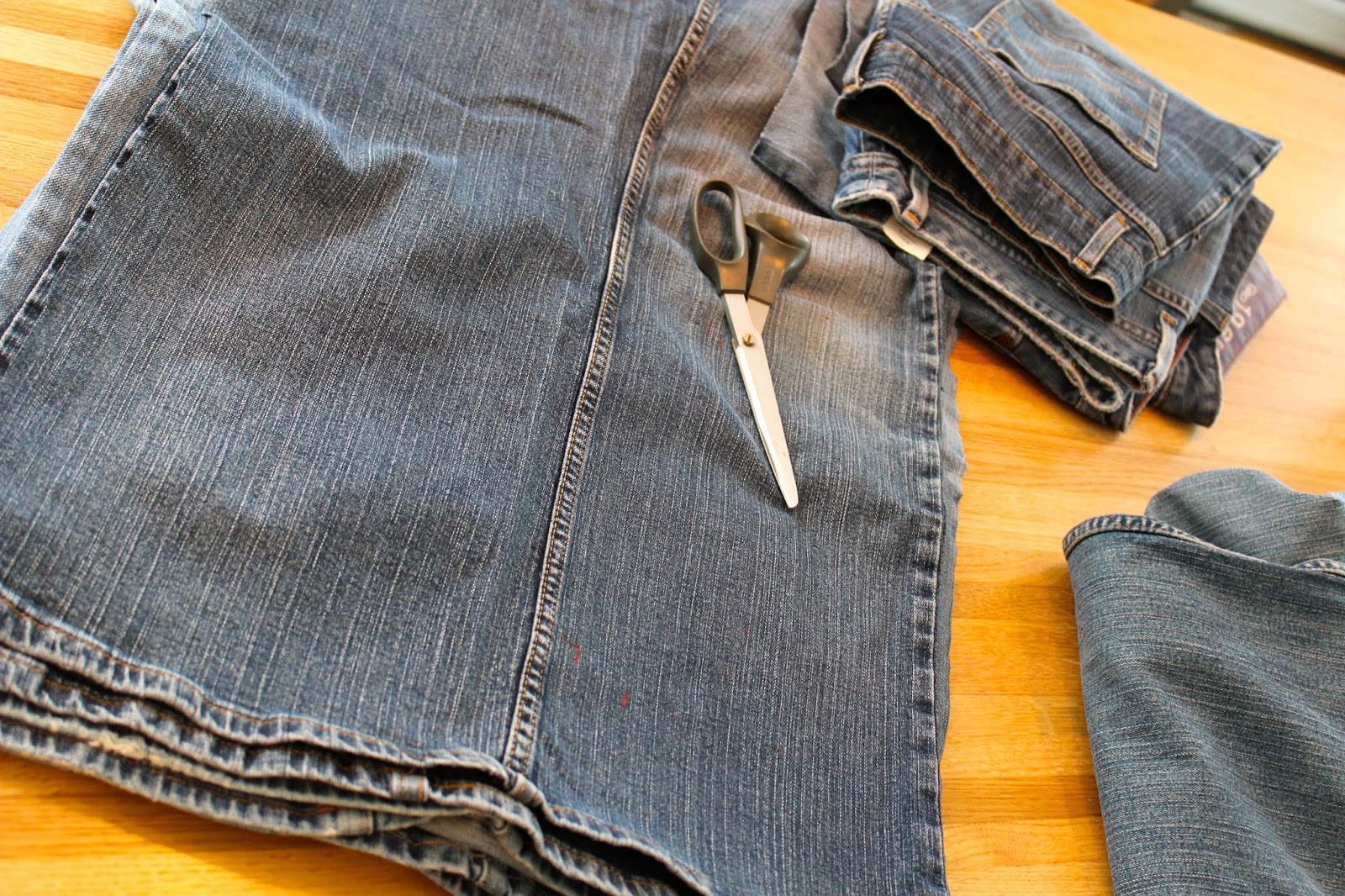 sew and sow life how to make a rug from repurposed jeans