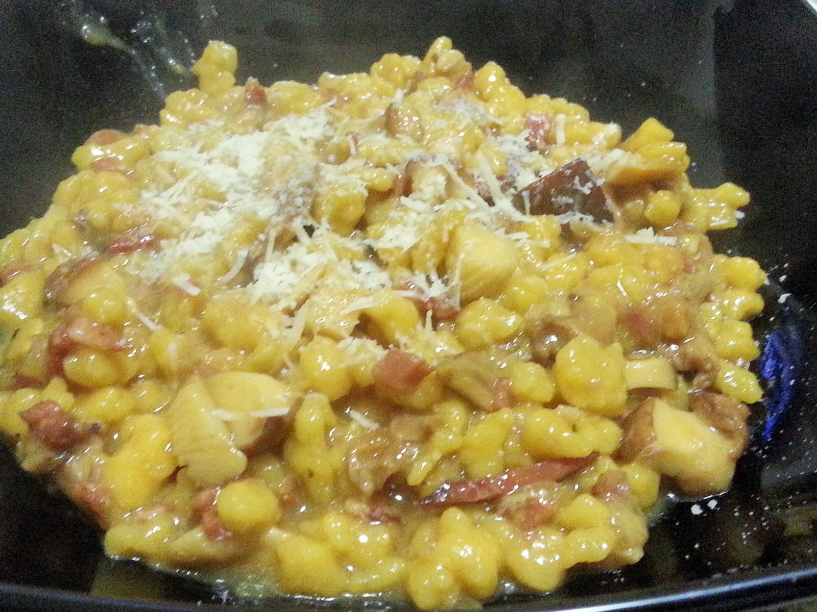 Desperate House Cooker Fregola con porcini, zafferano e salame al