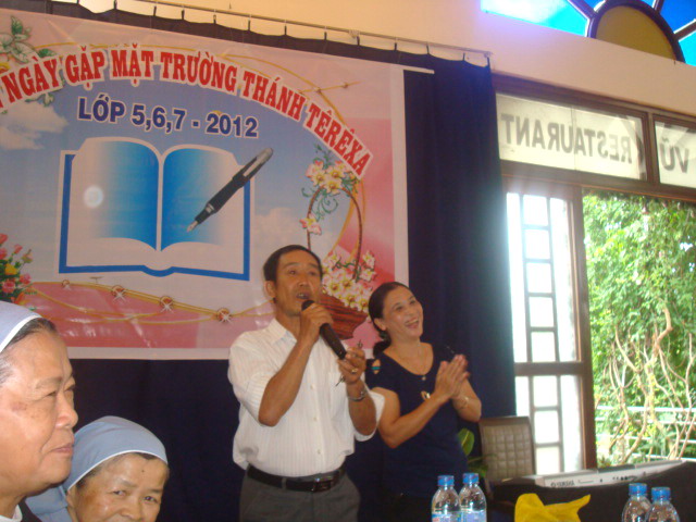 Hình ảnh họp mặt lớp 5,6,7-75 Terexa Kontum 2012