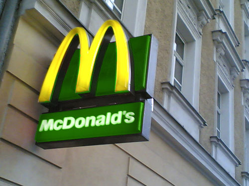 Rebranding de McDonald's. Del rojo al verde. | Branzai | Branding y Marcas
