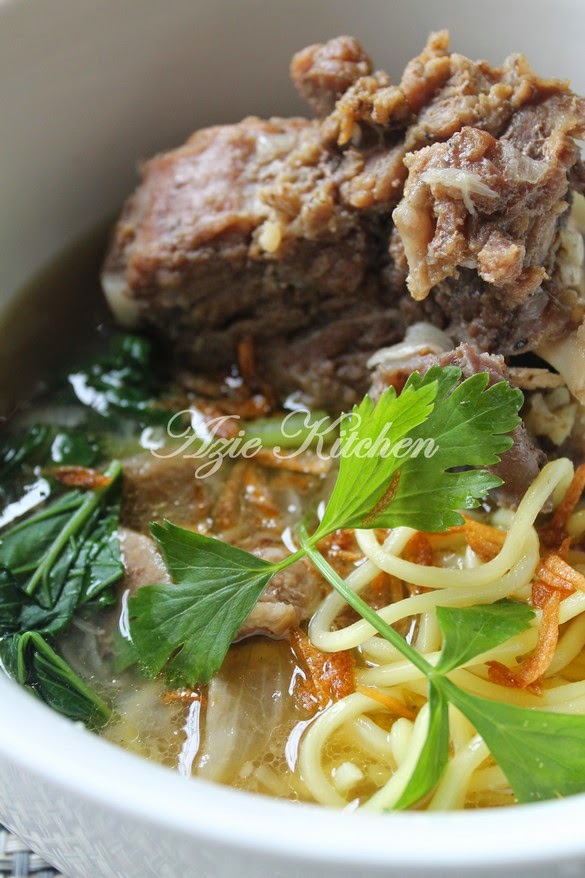 Mee Sup Tulang Istimewa Yang Sangat Sedap