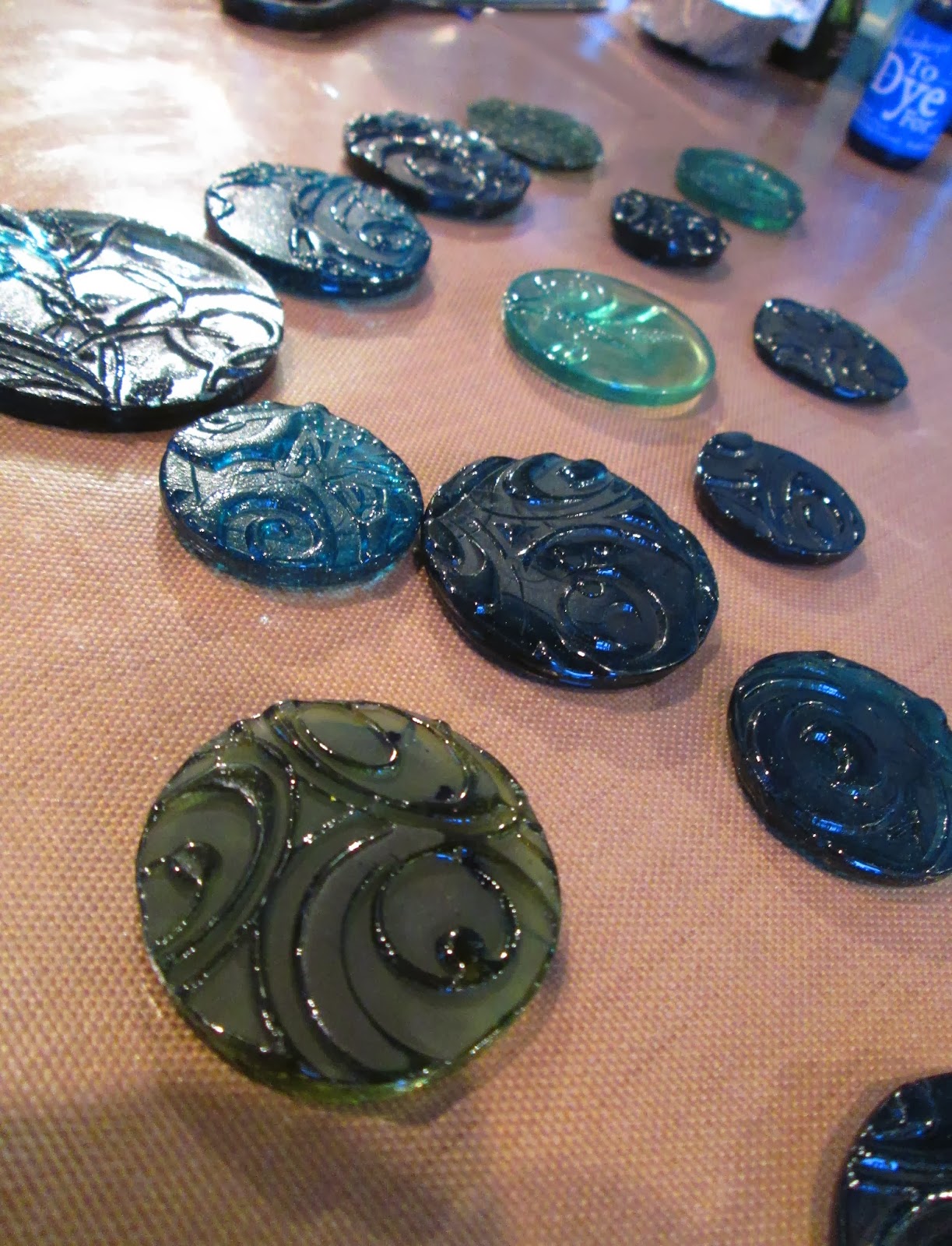 Baubles and Beads: Suncatcher UTEE jewel enamel tutorial